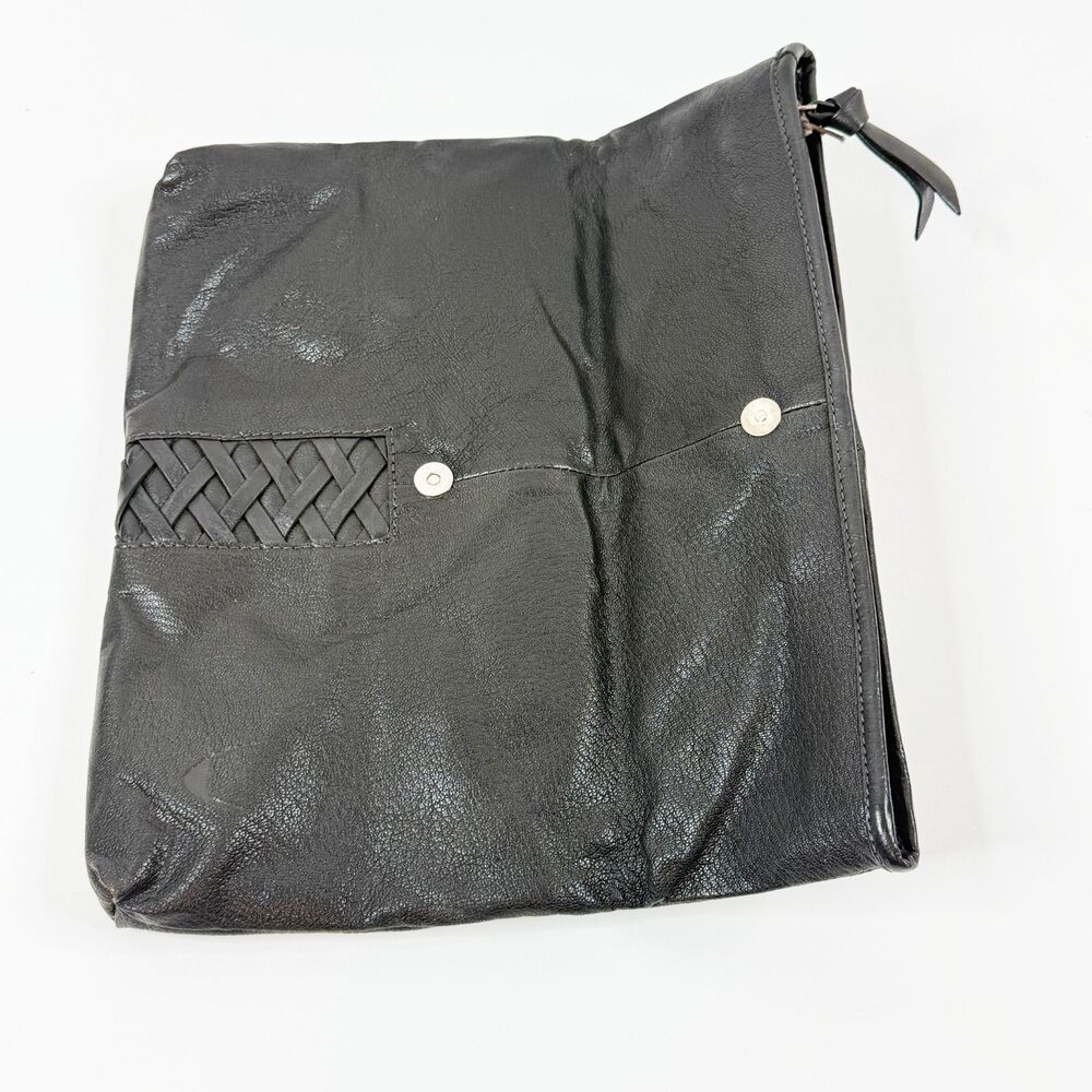 Hidesign | Black Clutch | Genuine Vegetable Tanned Leather | Handcrafted - Picture 4 of 5